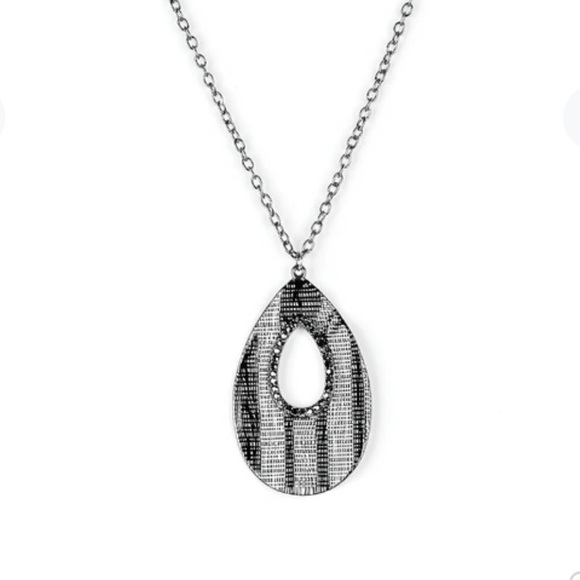 paparazzi Jewelry - Stop, Drop, and Roll - Black Necklace